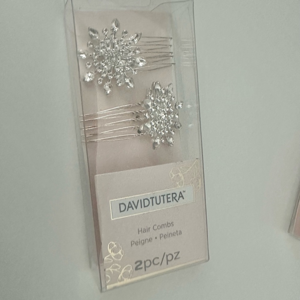 DavidTutera 2 pc hair combs with rhinestones perfect for wedding. New in box